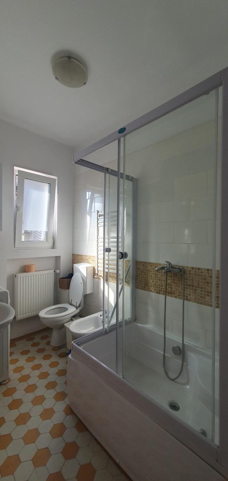 Elegant Apartment Near Rosetti Square Bukares Bagian luar foto